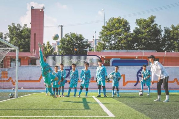 配资网站排名 训练场上的织梦人